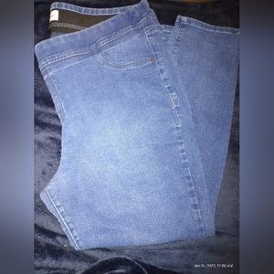 Old Navy Super Skinny Blue Jean Jeggings (size 18 Petite)